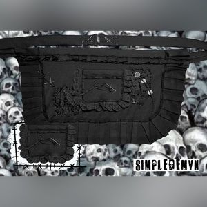 Ruffled All Black Apron